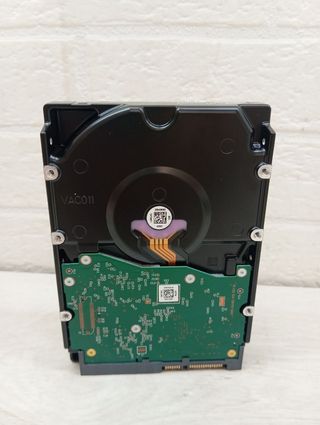 Disco duro WD Gold de 8TB, modelo WD8005FRYZ