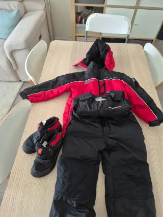 Conjunto Ropa Nieve Niño talla 6-7 Botas 31