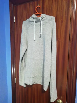 Sudadera con capucha gris talla S