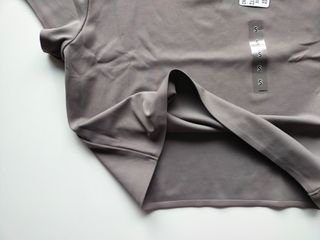 Camiseta Uniqlo AIRism Talla S Marrón
