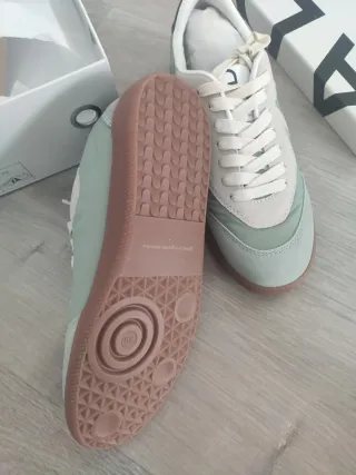 Zapatillas de mujer de Adolfo Domínguez