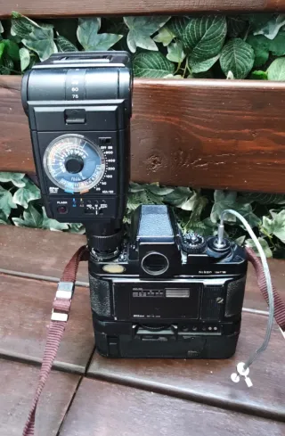 Cámara Analógica Nikon F3 + Accesorios