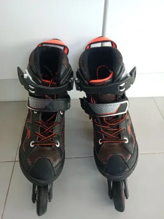 Patines en línea Oxelo negros y naranjas