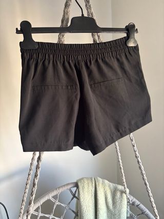 Pantalón corto Stradivarius negro Talla S