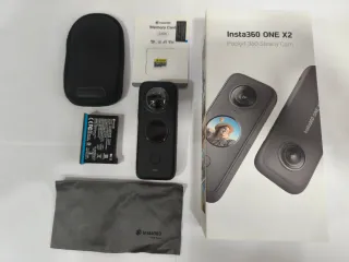 Cámara Insta360 ONE X2 + Accesorios