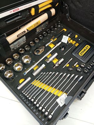 Maletín de 142 piezas herramientas caja  STANLEY