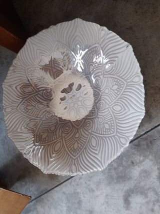 Piatto decorativo in vetro con motivo floreale