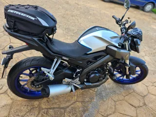 Yamaha MT 125 Gris Plata