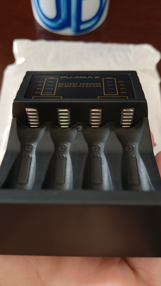 Cargador Baterías AA/AAA USB 4 Ranuras