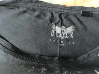 Camisa rockera muy original con calavera