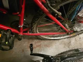 Bicicleta roja TOPBIKE. Usada solo tres veces.