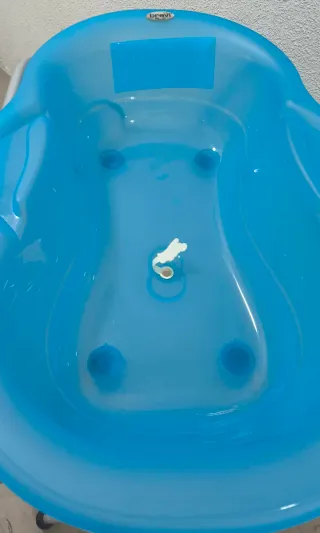 Bañera Bebé Brevi con Patas Plegables