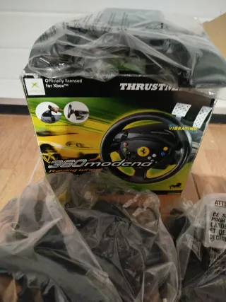 Volante y pedales Thrustmaster Xbox