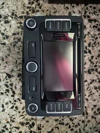 Pantalla Radio Golf 6 Original