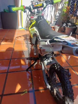 Moto de cross de 80 júnior