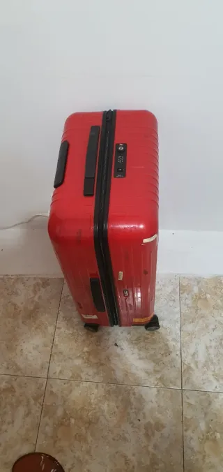 Maleta de viaje roja 60×42×24