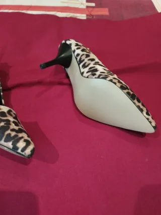 Zapatos tacón animal print beige y marrón T.36