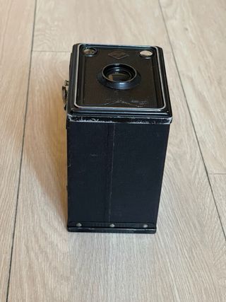 Cámara de cajón Agfa box 34 (Isochrome)