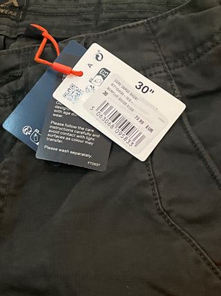 Bermudas Superdry Verde Oliva Oscuro. Talla W30