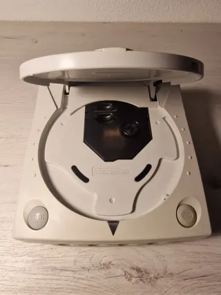 Consola Sega Dreamcast con GDEMU