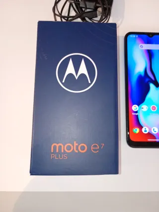 Moto E7 Plus 64GB + Nokia Vintage