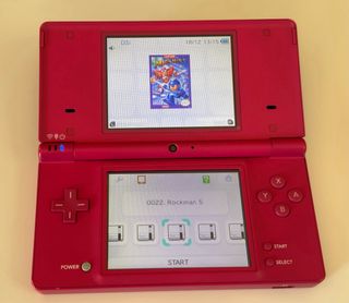 Nintendo DSi + juegos