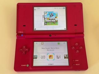 Nintendo DSi + juegos