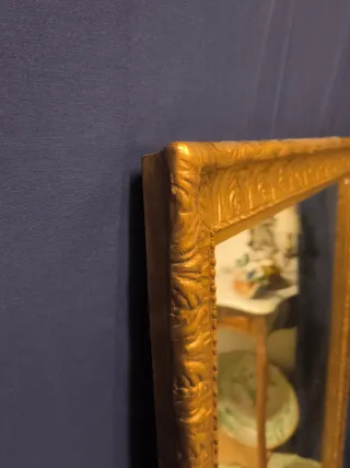 Espejo antiguo rectangular dorado