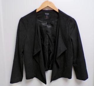 Torera ante, negra Bershka