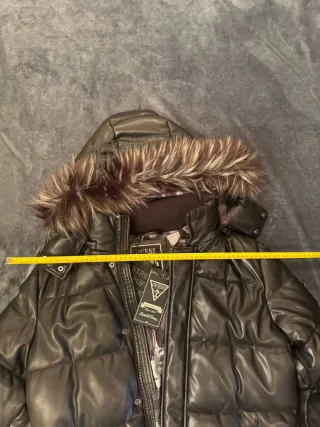 Cazadora Guess Negra