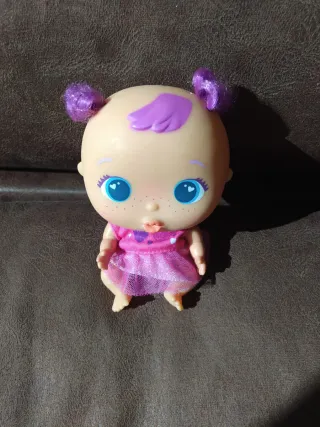 Muñeca Cry Babies con orinal