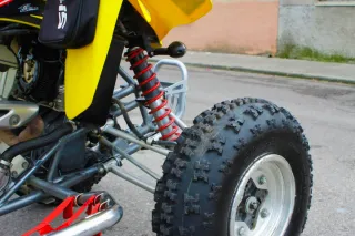 Suzuki LTZ 400 Quad Amarillo