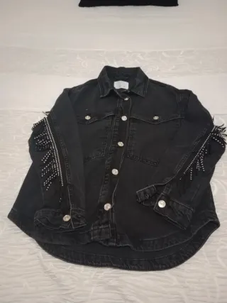 Chaqueta vaquera niña negra con pedrería