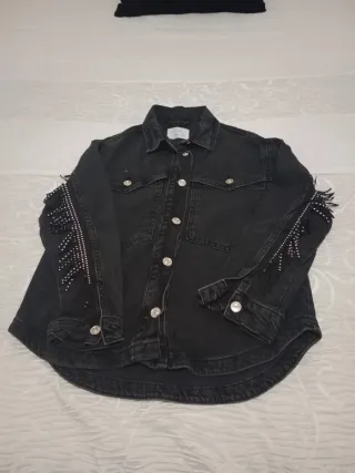 Chaqueta vaquera niña negra con pedrería