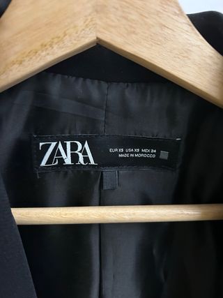 Blazer Zara Negra Talla XS
