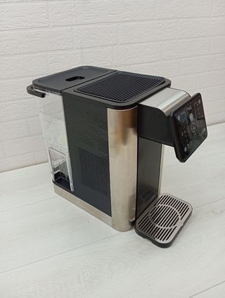 Dispensador de agua caliente y fria