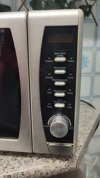 Microondas Grill Orbegozo 700W