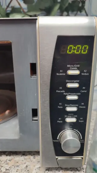 Microondas Grill Orbegozo 700W