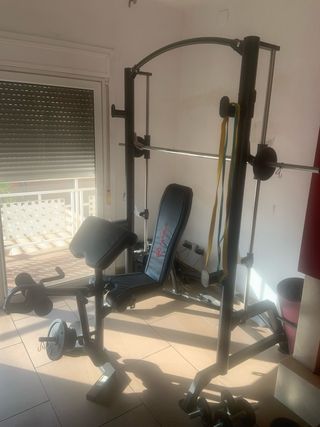 Máquina de gimnasio multifunción
