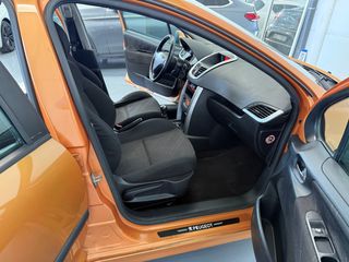 Peugeot 207 2006