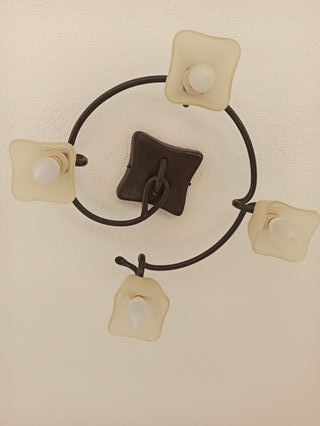 Lámpara de techo de cristal y metal