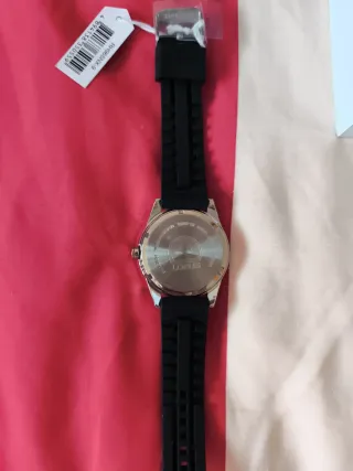 Reloj Lorus Hombre Negro y Dorado