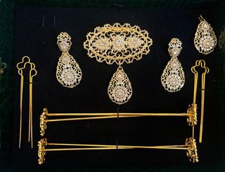 Aderezo en oro para fallera