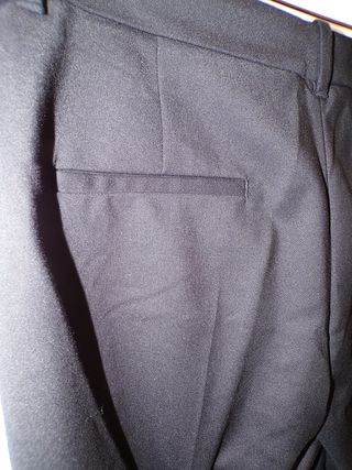 Pantalón pinzas negro Zara