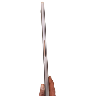 MacBook Pro 13” (2017) – i5 2.3GHz