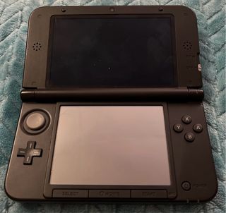 Nintendo 3DS XL Rossa + Accessori
