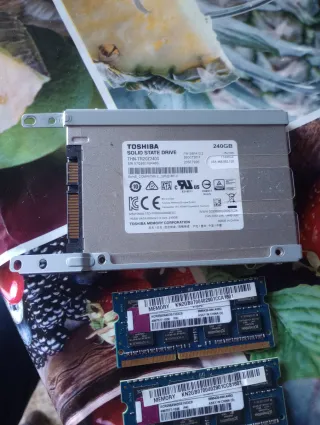 SSD Toshiba TR200 y 2x RAM .ddr3