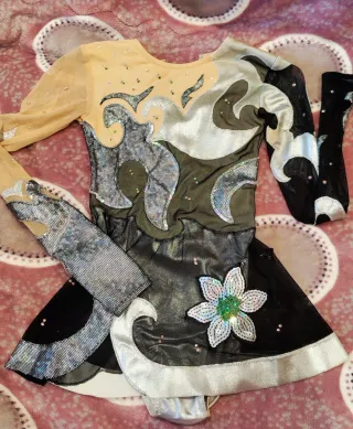 Maillot Gimnasia/Patinaje Negro y Plateado