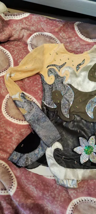 Maillot Gimnasia/Patinaje Negro y Plateado