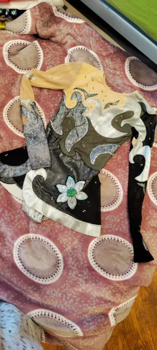 Maillot Gimnasia/Patinaje Negro y Plateado